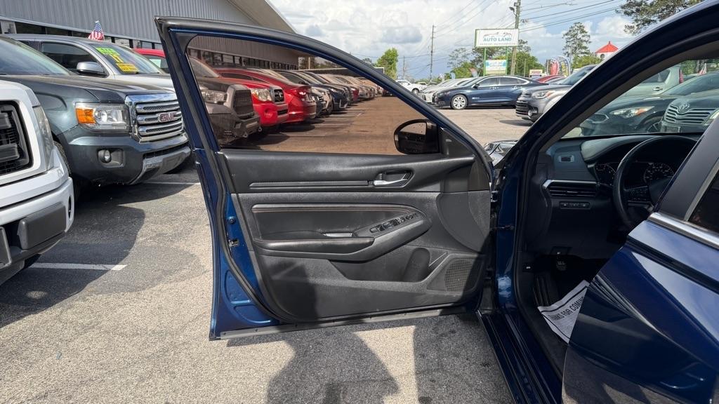 Nissan Altima 2.5 SR Sedan 2019