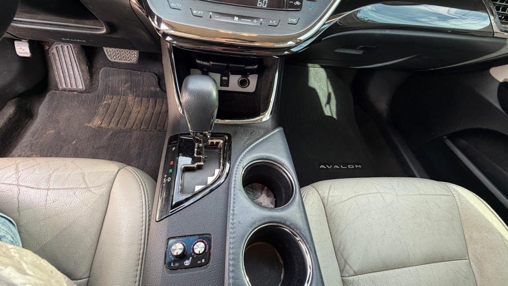 Toyota Avalon 4dr Sdn XLE Touring (Natl) 2015