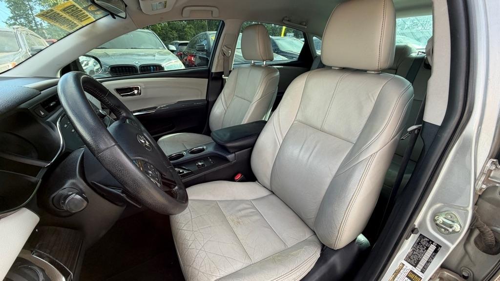 Toyota Avalon 4dr Sdn XLE Touring (Natl) 2015