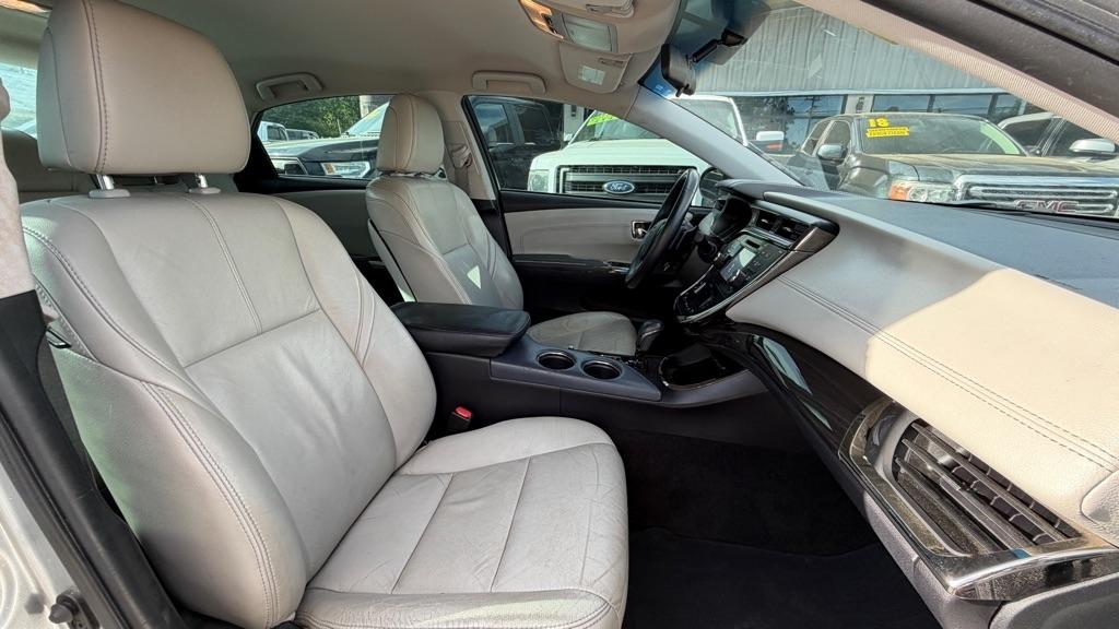 Toyota Avalon 4dr Sdn XLE Touring (Natl) 2015