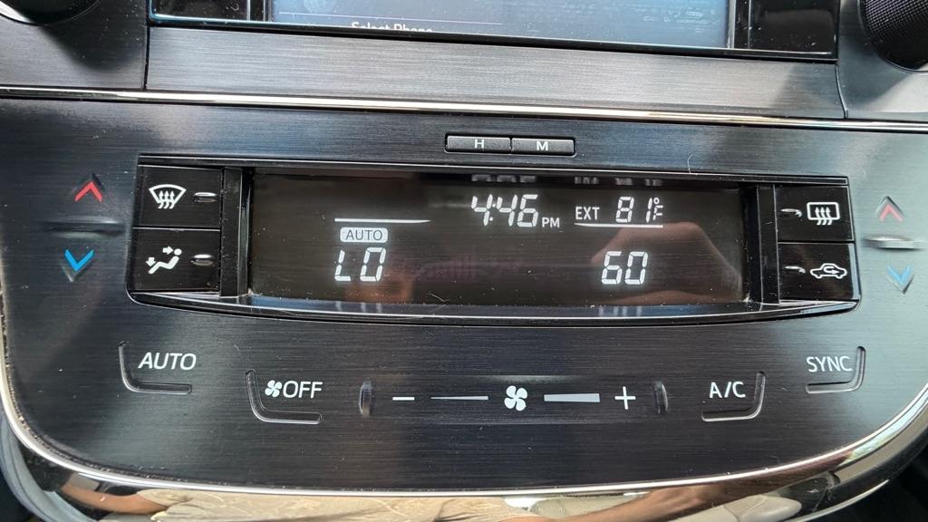 Toyota Avalon 4dr Sdn XLE Touring (Natl) 2015