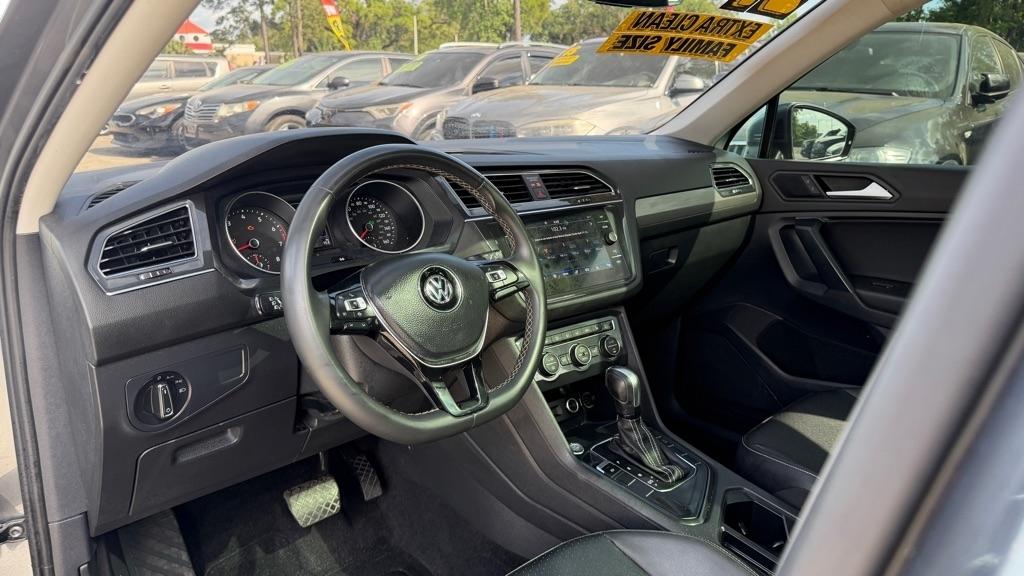 Volkswagen Tiguan 2.0T SE R-Line Black FWD 2021