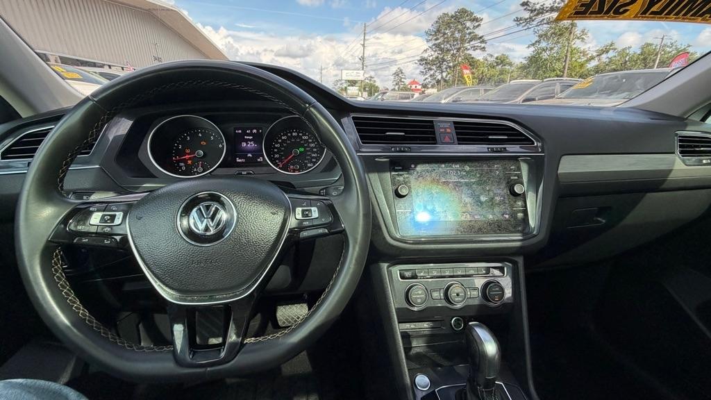 Volkswagen Tiguan 2.0T SE R-Line Black FWD 2021