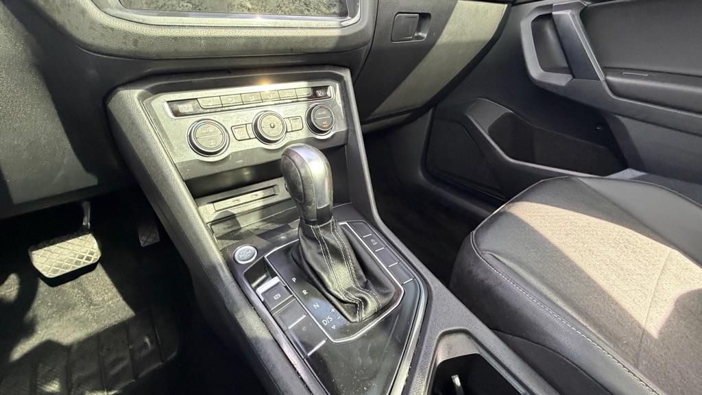 Volkswagen Tiguan 2.0T SE R-Line Black FWD 2021