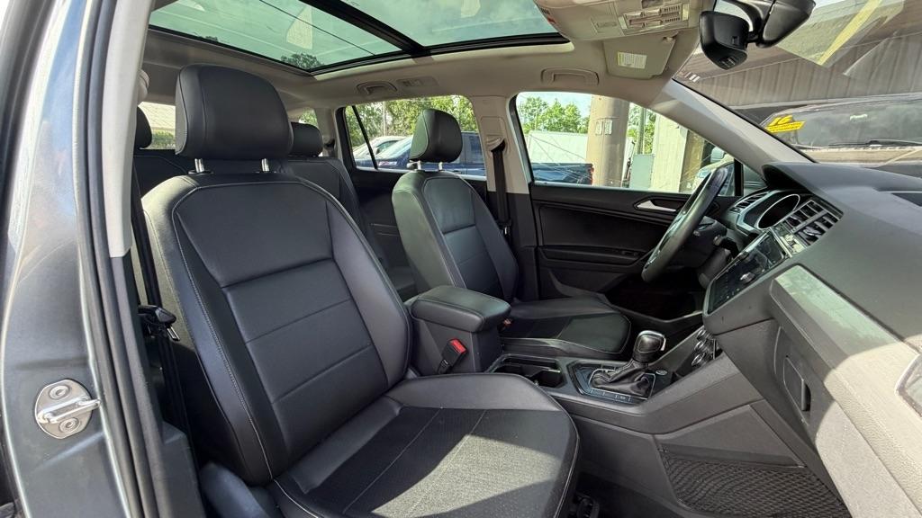 Volkswagen Tiguan 2.0T SE R-Line Black FWD 2021