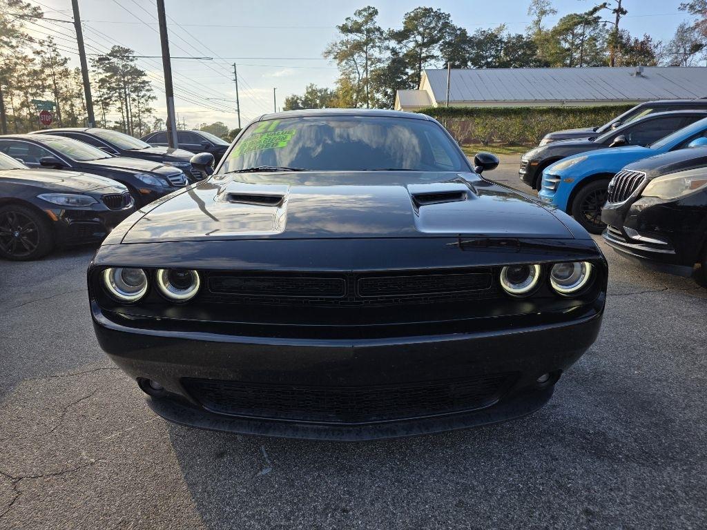 Dodge Challenger SXT RWD 2021