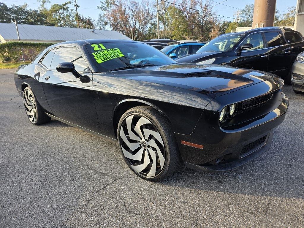 Dodge Challenger SXT RWD 2021