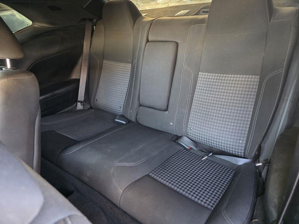 Dodge Challenger SXT RWD 2021