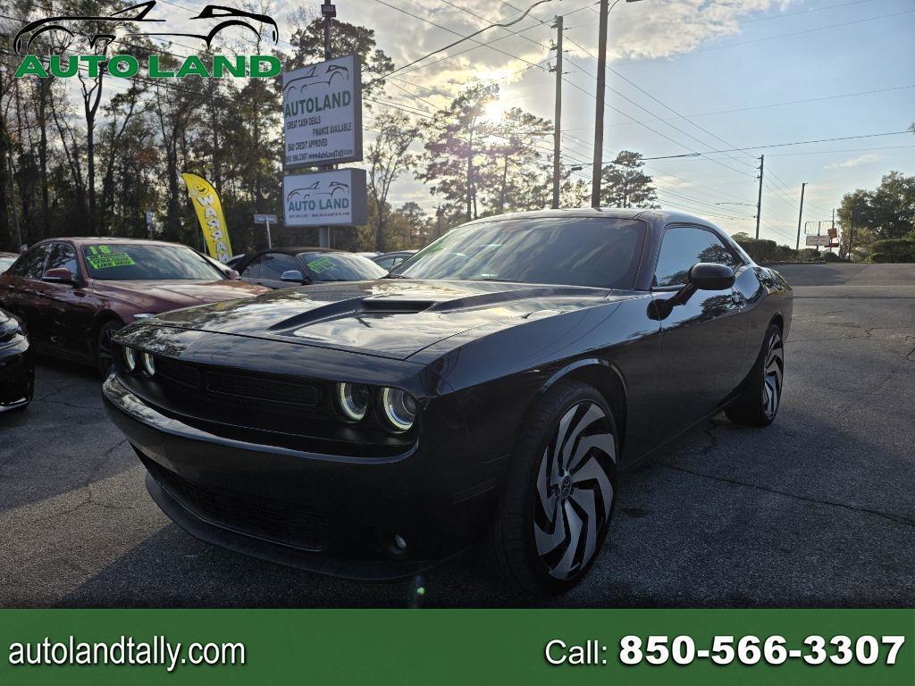 Dodge Challenger SXT RWD 2021