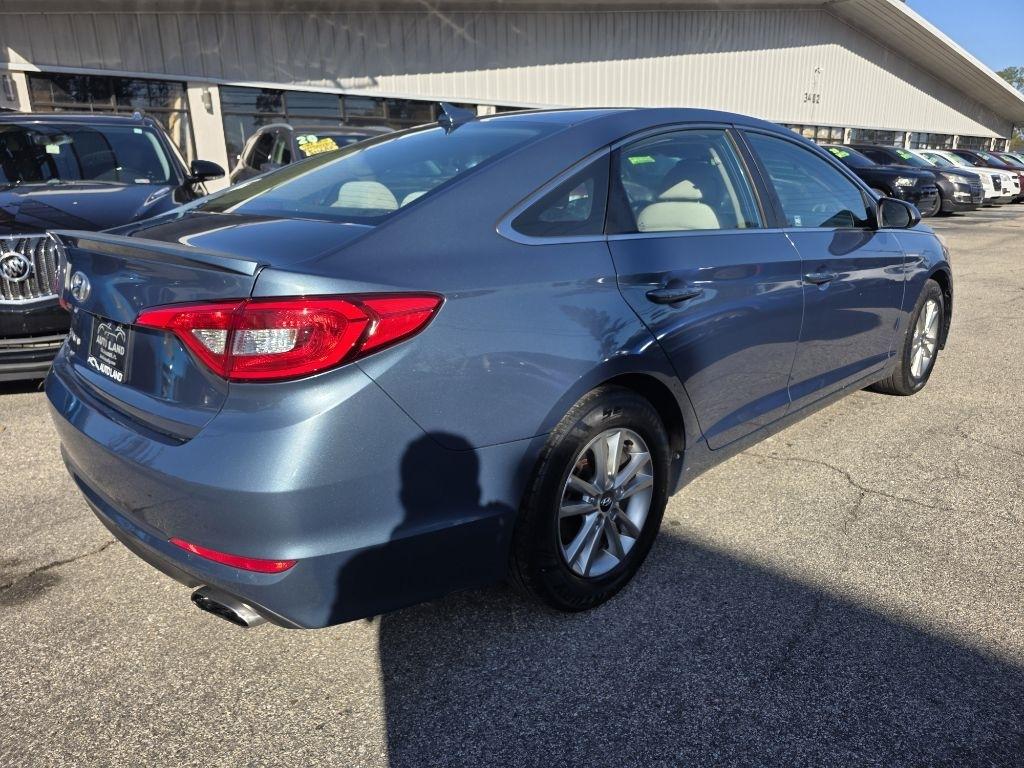 Hyundai Sonata SE 2.4L 2017