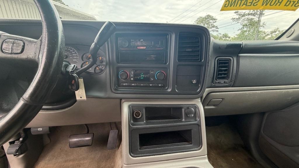 GMC Yukon XL 4dr 1500 SLT 2004