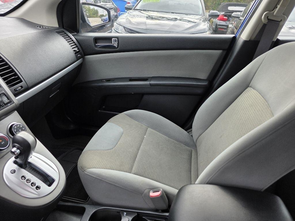 Nissan Sentra 4dr Sdn I4 CVT 2.0 SR 2010