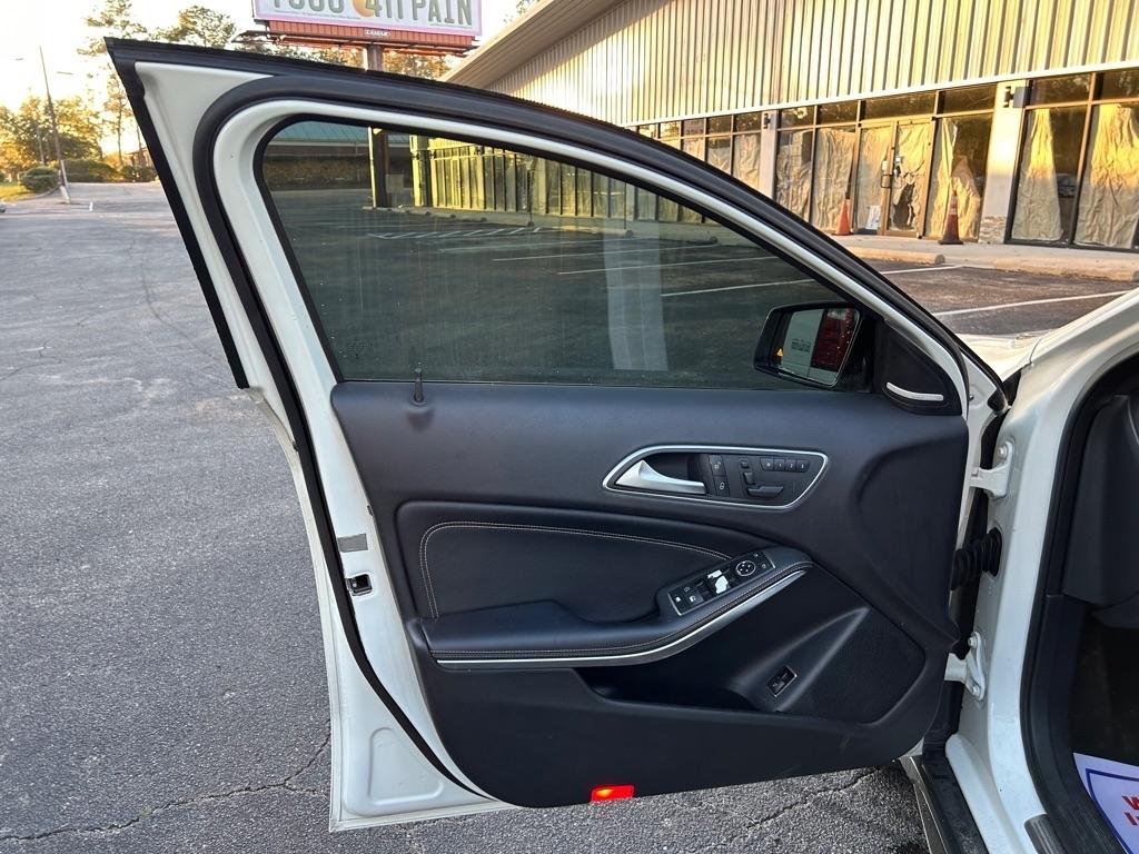 Mercedes-Benz GLA FWD 4dr GLA 250 2016