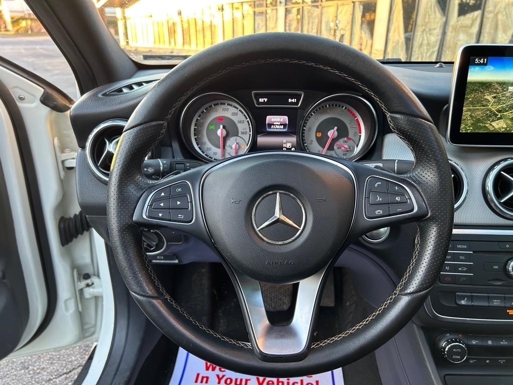 Mercedes-Benz GLA FWD 4dr GLA 250 2016