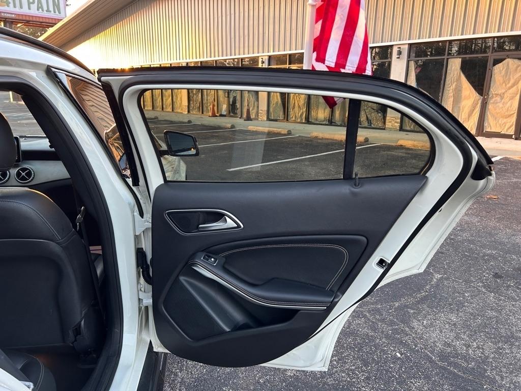 Mercedes-Benz GLA FWD 4dr GLA 250 2016