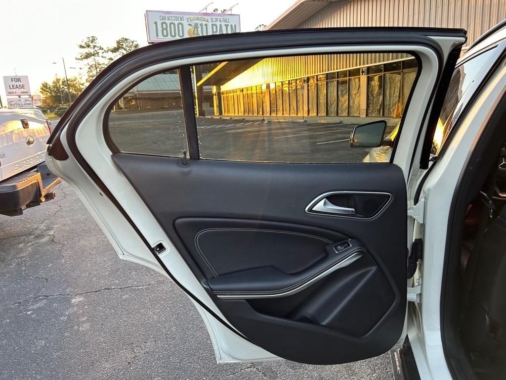 Mercedes-Benz GLA FWD 4dr GLA 250 2016