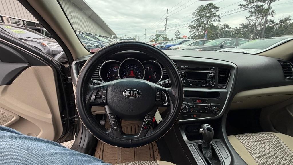 Kia Optima 4dr Sdn LX 2013