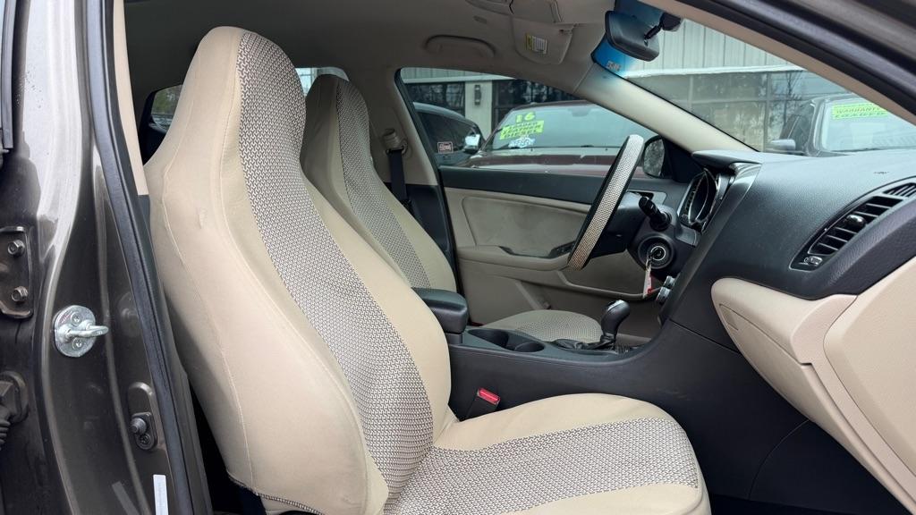 Kia Optima 4dr Sdn LX 2013