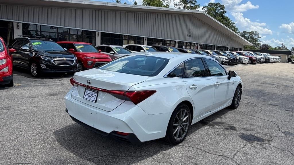 Toyota Avalon Hybrid XLE (Natl) 2019