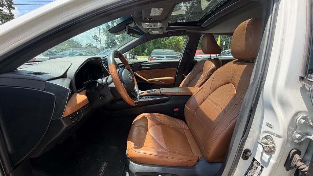 Toyota Avalon Hybrid XLE (Natl) 2019