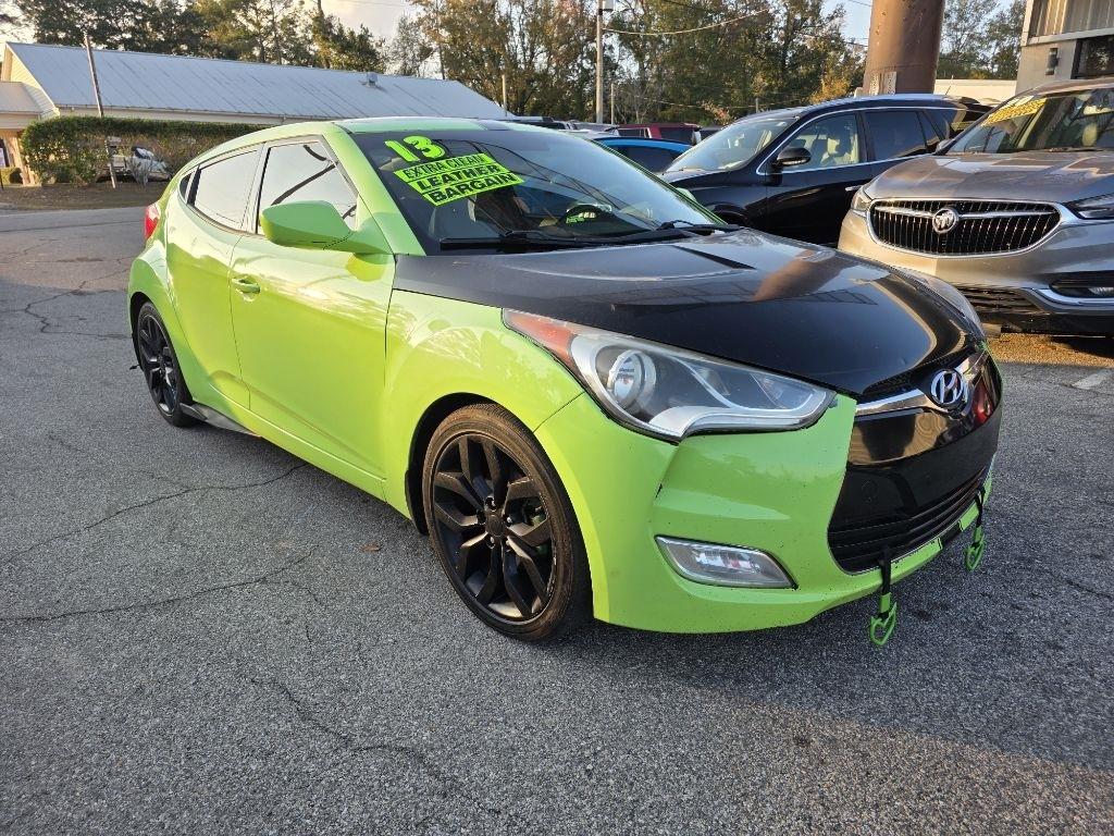 Hyundai Veloster 3dr Cpe Auto w/Gray Int 2013