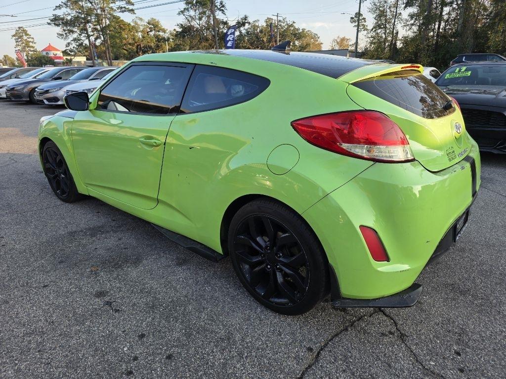 Hyundai Veloster 3dr Cpe Auto w/Gray Int 2013