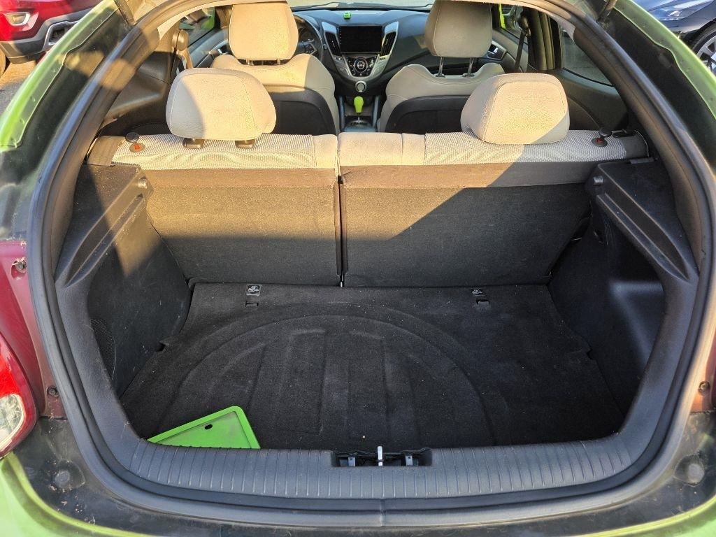 Hyundai Veloster 3dr Cpe Auto w/Gray Int 2013