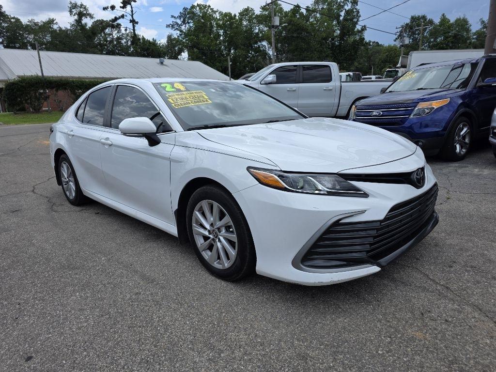 Toyota Camry LE Auto (Natl) 2024
