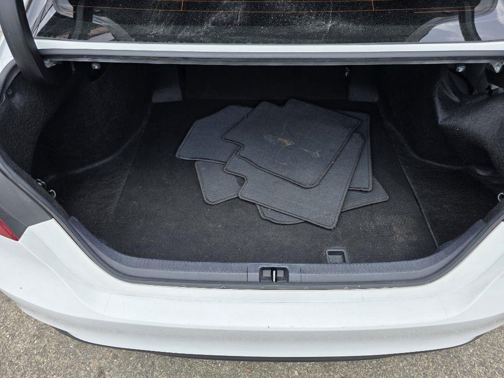 Toyota Camry LE Auto (Natl) 2024