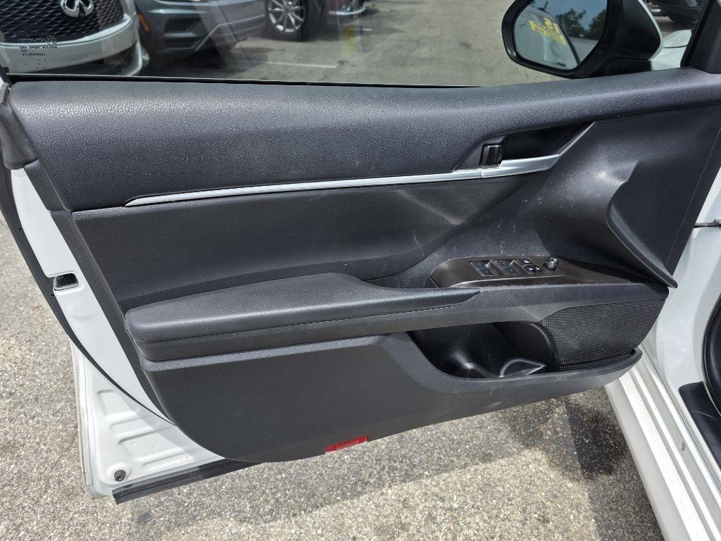 Toyota Camry LE Auto (Natl) 2024