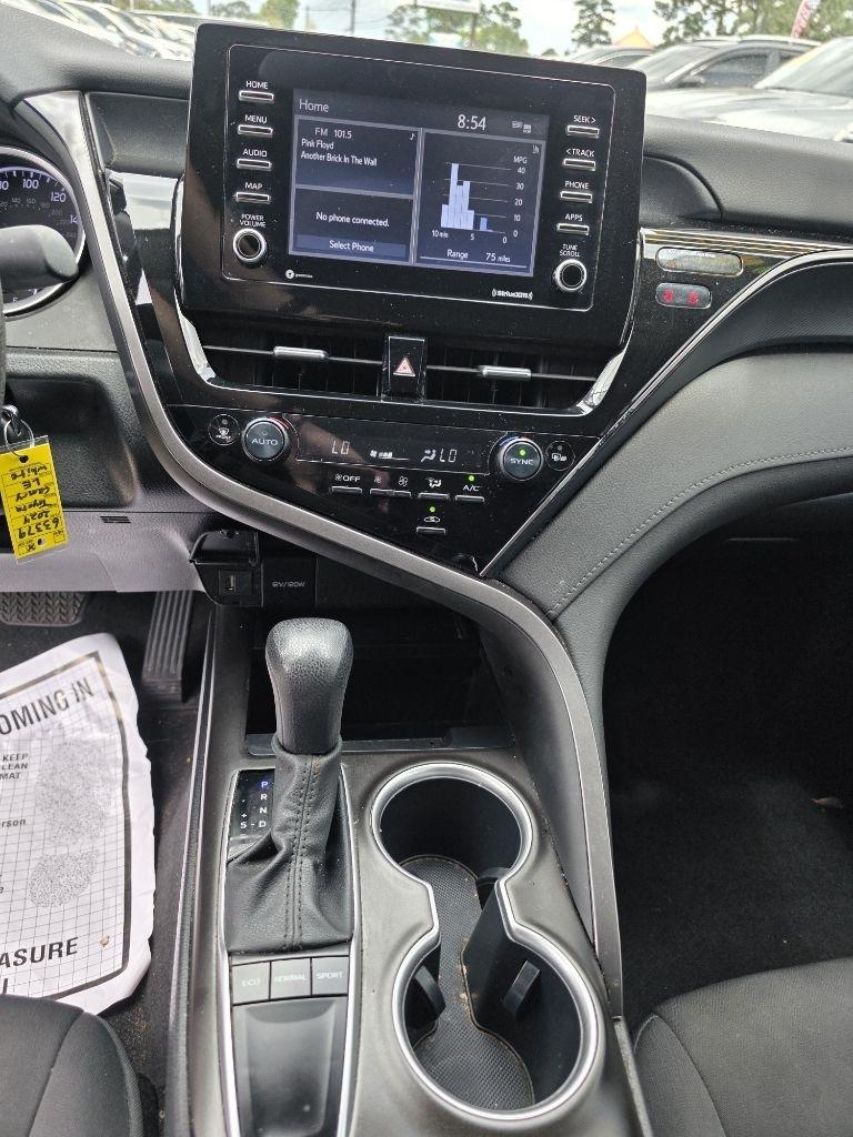 Toyota Camry LE Auto (Natl) 2024