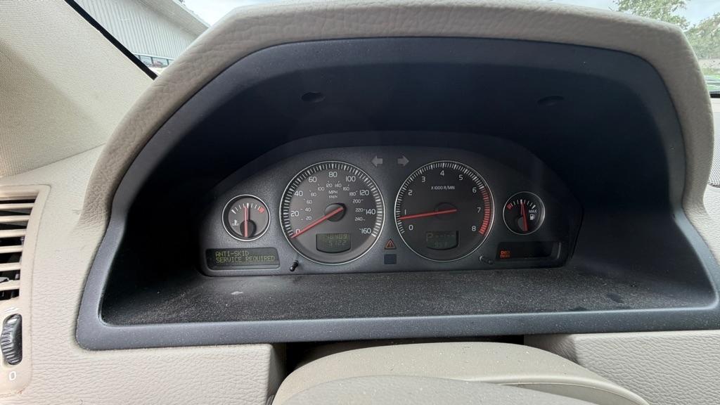 Volvo XC90 4dr 2.5L Turbo w/Sunroof/3rd Row 2004