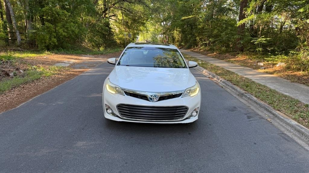 Toyota Avalon Hybrid 4dr Sdn XLE Premium (Natl) 2013