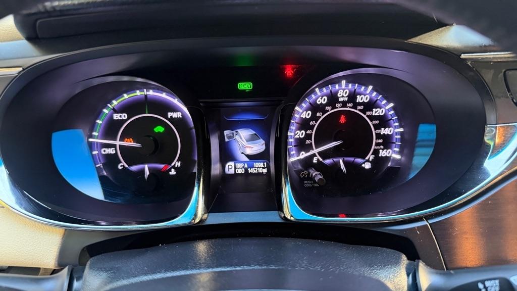 Toyota Avalon Hybrid 4dr Sdn XLE Premium (Natl) 2013