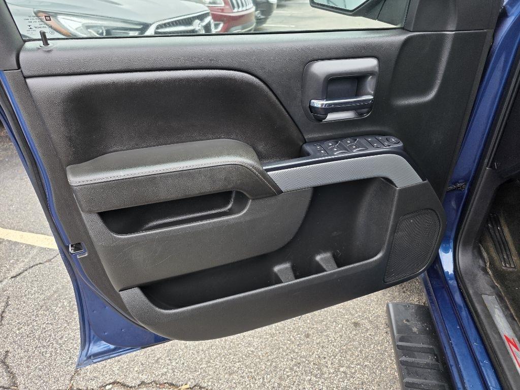 Chevrolet Silverado 1500 4WD Crew Cab 143.5" LT w/2LT 2015