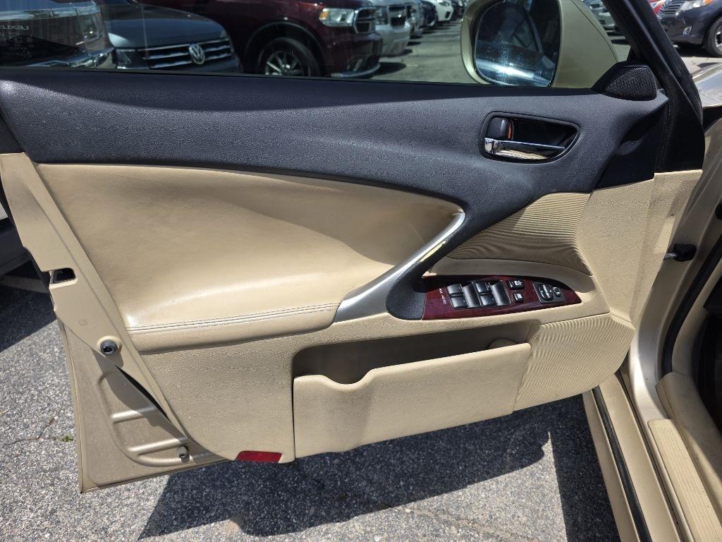 Lexus IS 250 4dr Sport Sdn Manual RWD 2007