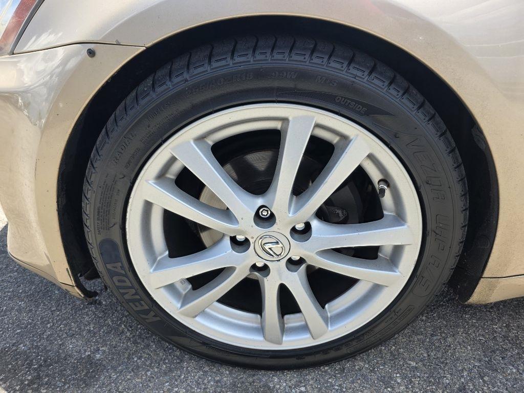 Lexus IS 250 4dr Sport Sdn Manual RWD 2007