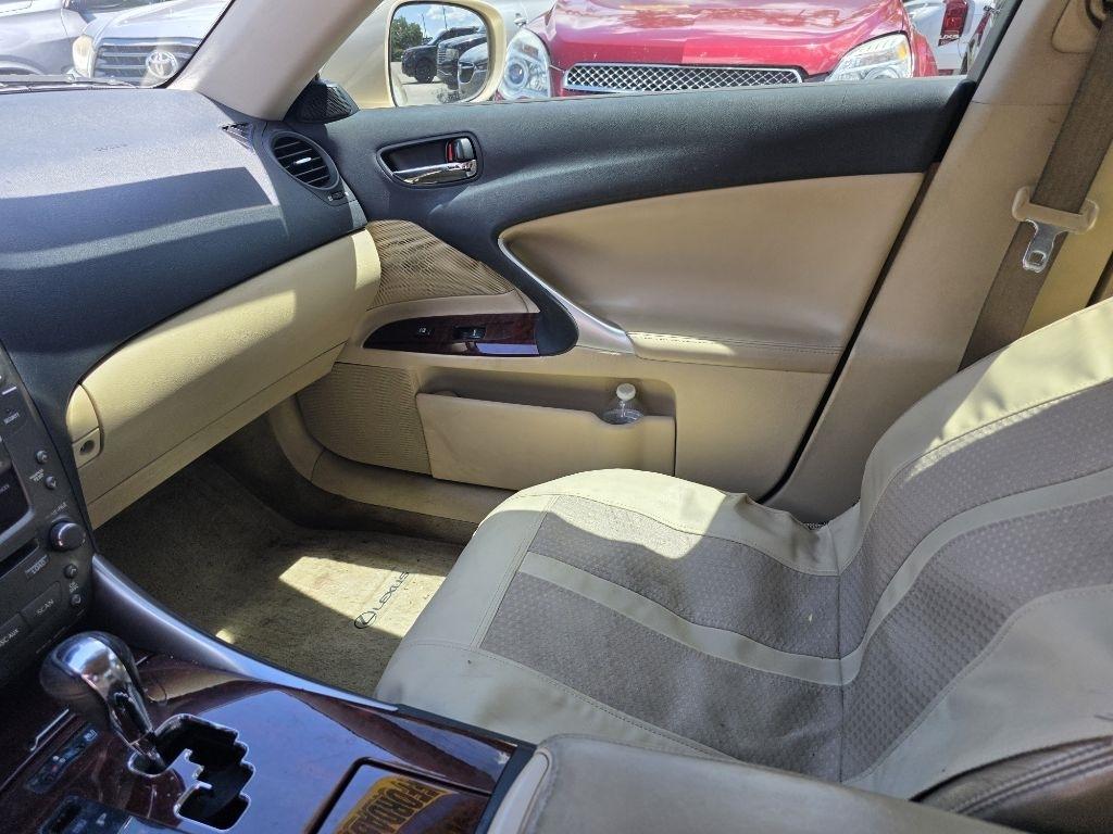 Lexus IS 250 4dr Sport Sdn Manual RWD 2007