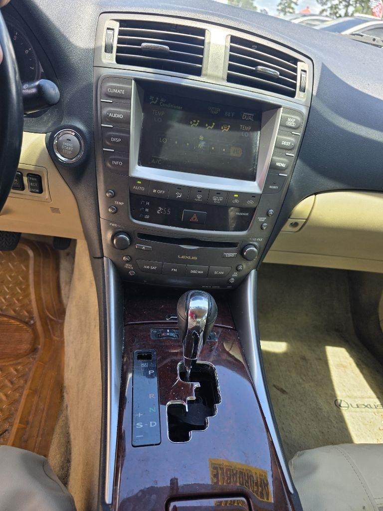 Lexus IS 250 4dr Sport Sdn Manual RWD 2007
