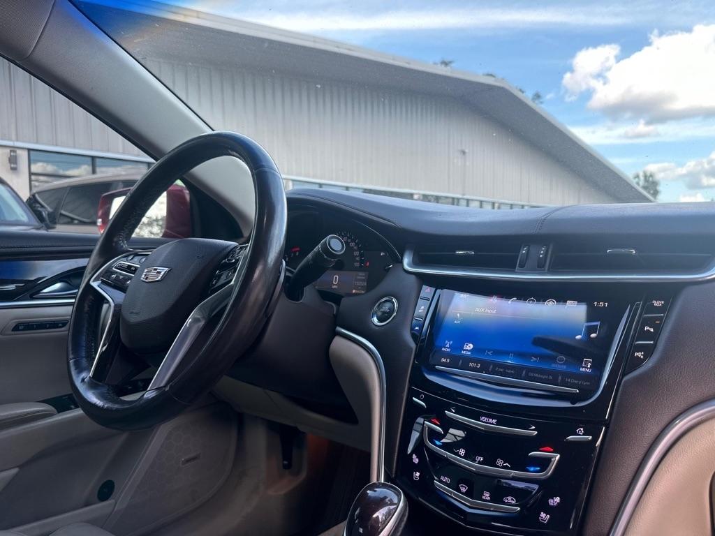 Cadillac XTS 4dr Sdn Luxury Collection FWD 2016