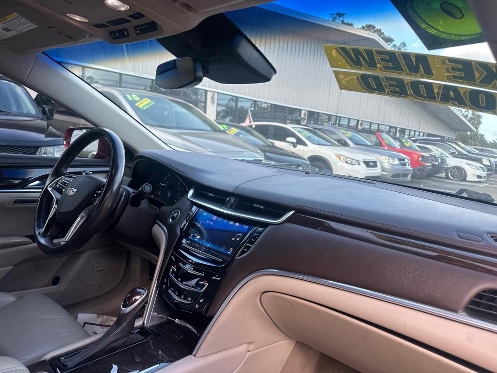 Cadillac XTS 4dr Sdn Luxury Collection FWD 2016