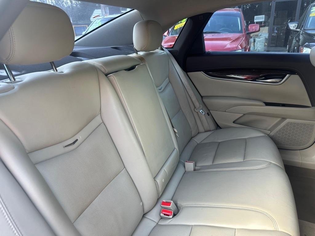 Cadillac XTS 4dr Sdn Luxury Collection FWD 2016