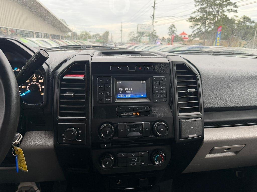 Ford F-150 4WD Reg Cab 141" XLT 2016