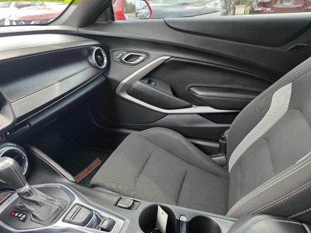 Chevrolet Camaro 2dr Cpe 1SS 2017