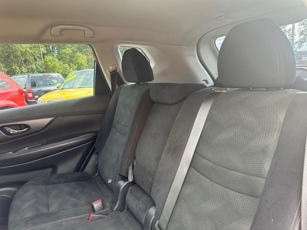 Nissan Rogue FWD 4dr SV 2016