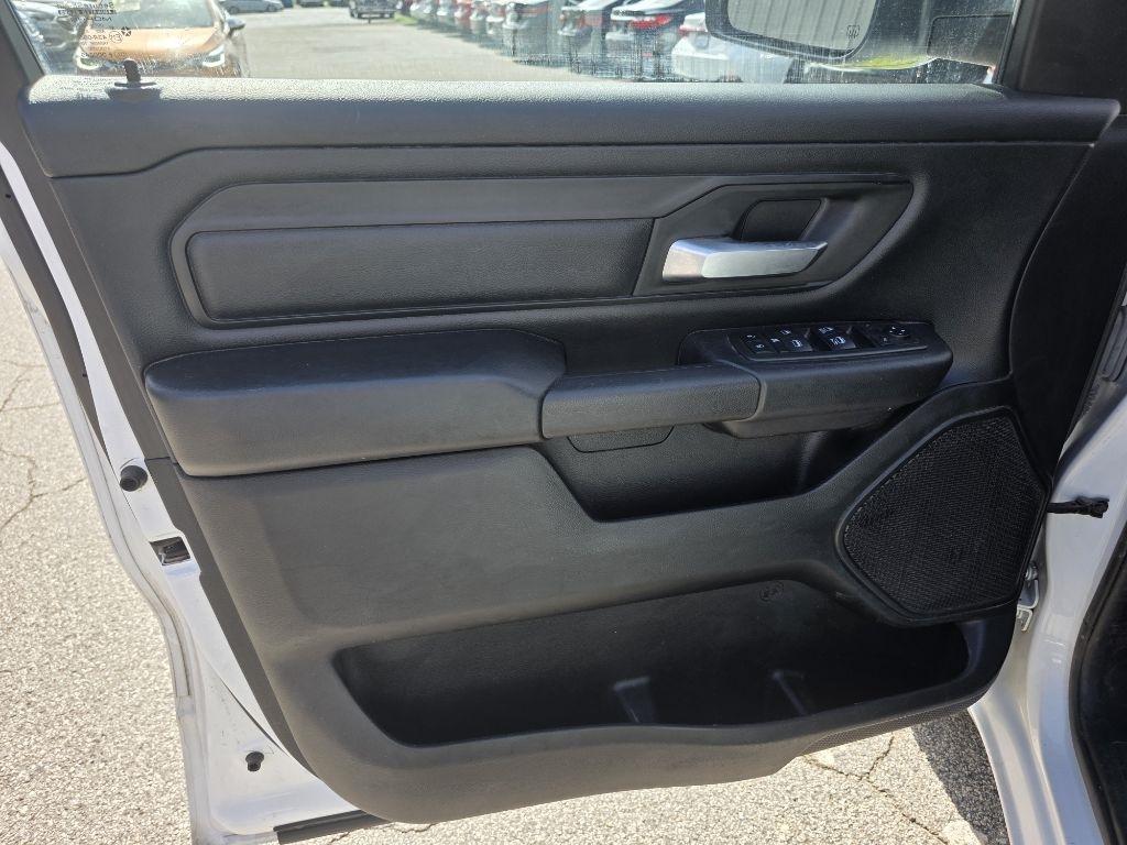 RAM 1500 Tradesman 4x2 Quad Cab 6'4" Box 2021
