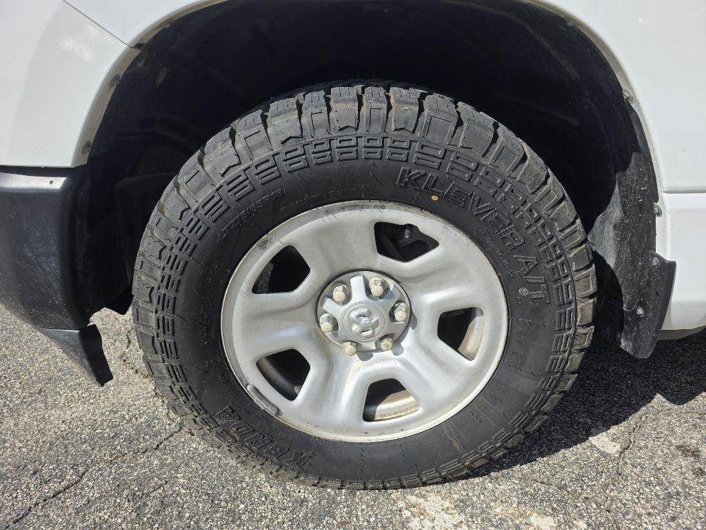 RAM 1500 Tradesman 4x2 Quad Cab 6'4" Box 2021