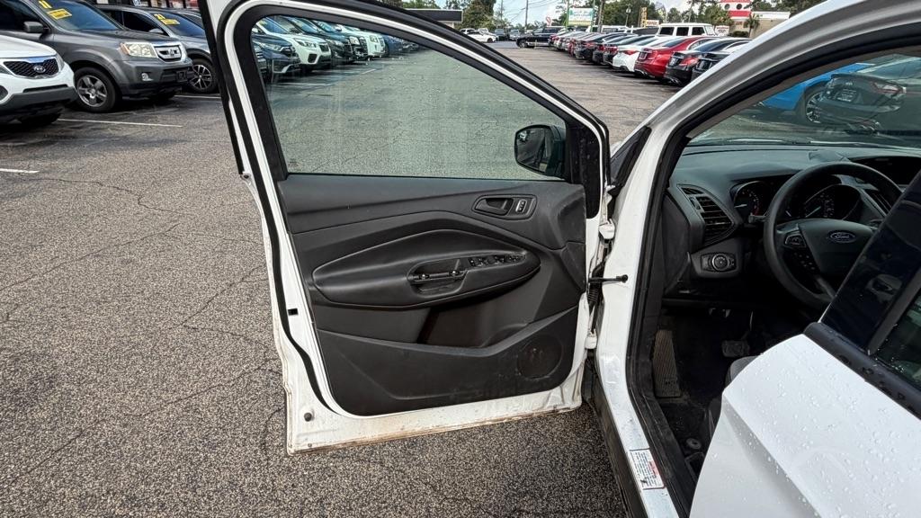 Ford Escape S FWD 2017