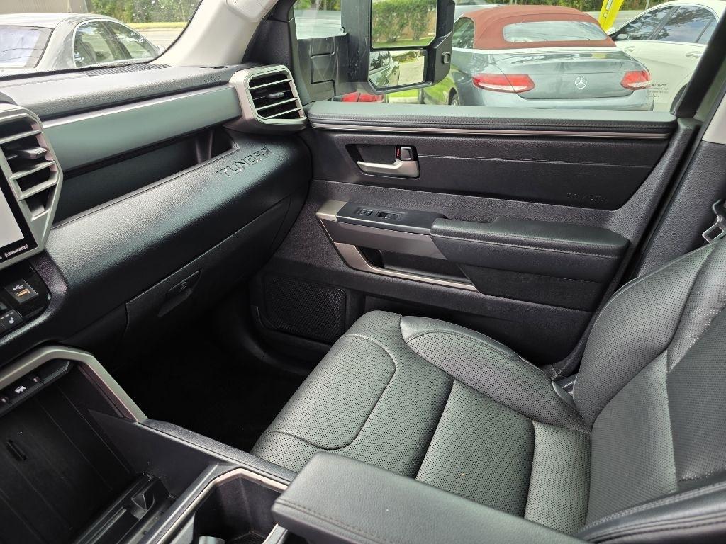Toyota Tundra 2WD SR5 Double Cab 6.5' Bed (Natl) 2022
