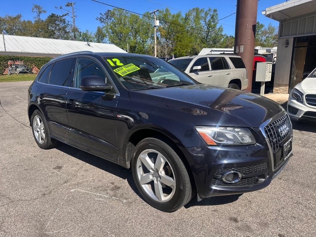 Audi Q5 quattro 4dr 3.2L Prestige 2012